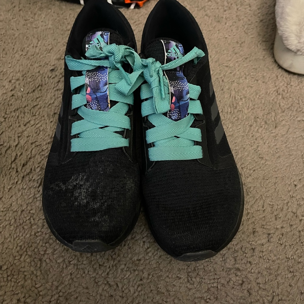 Black Women's Athletic Sneakers with Teal Laces